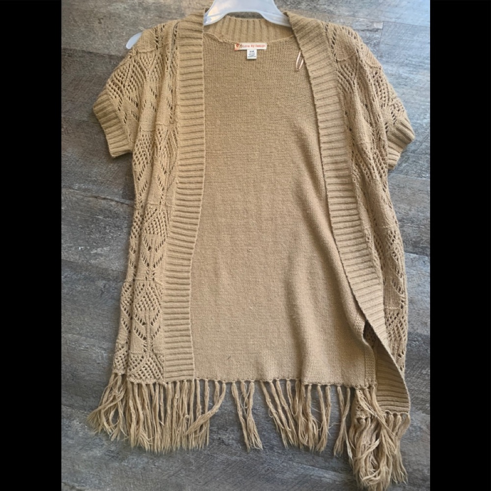 Short sleeved cardigan